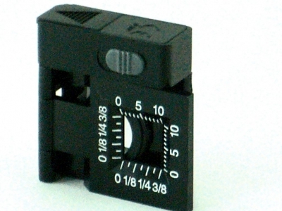 Linen Tester with LED & Focus